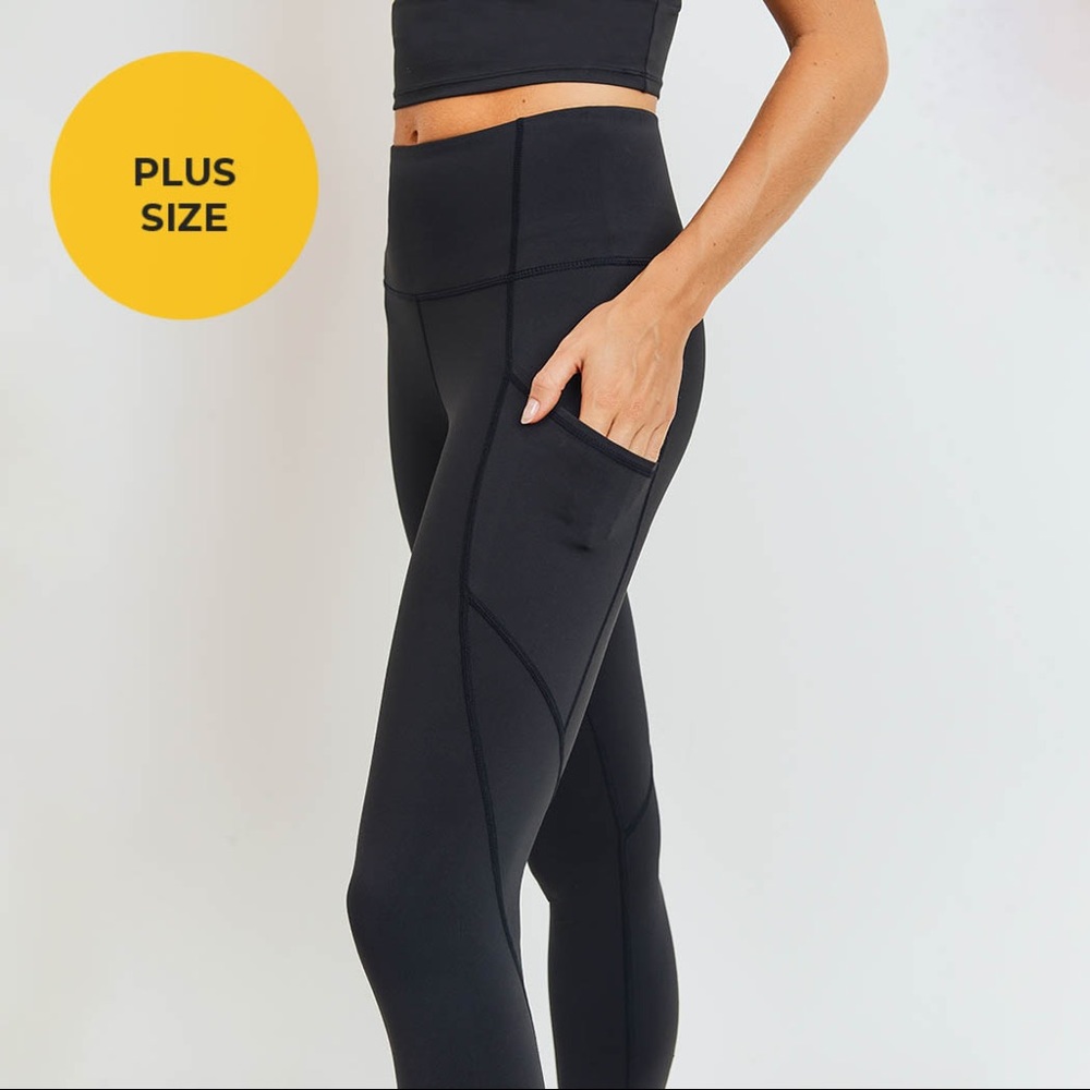 NWT!💕 Solid & Slanted Panel Highwaist Leggings - Picture 4 of 11